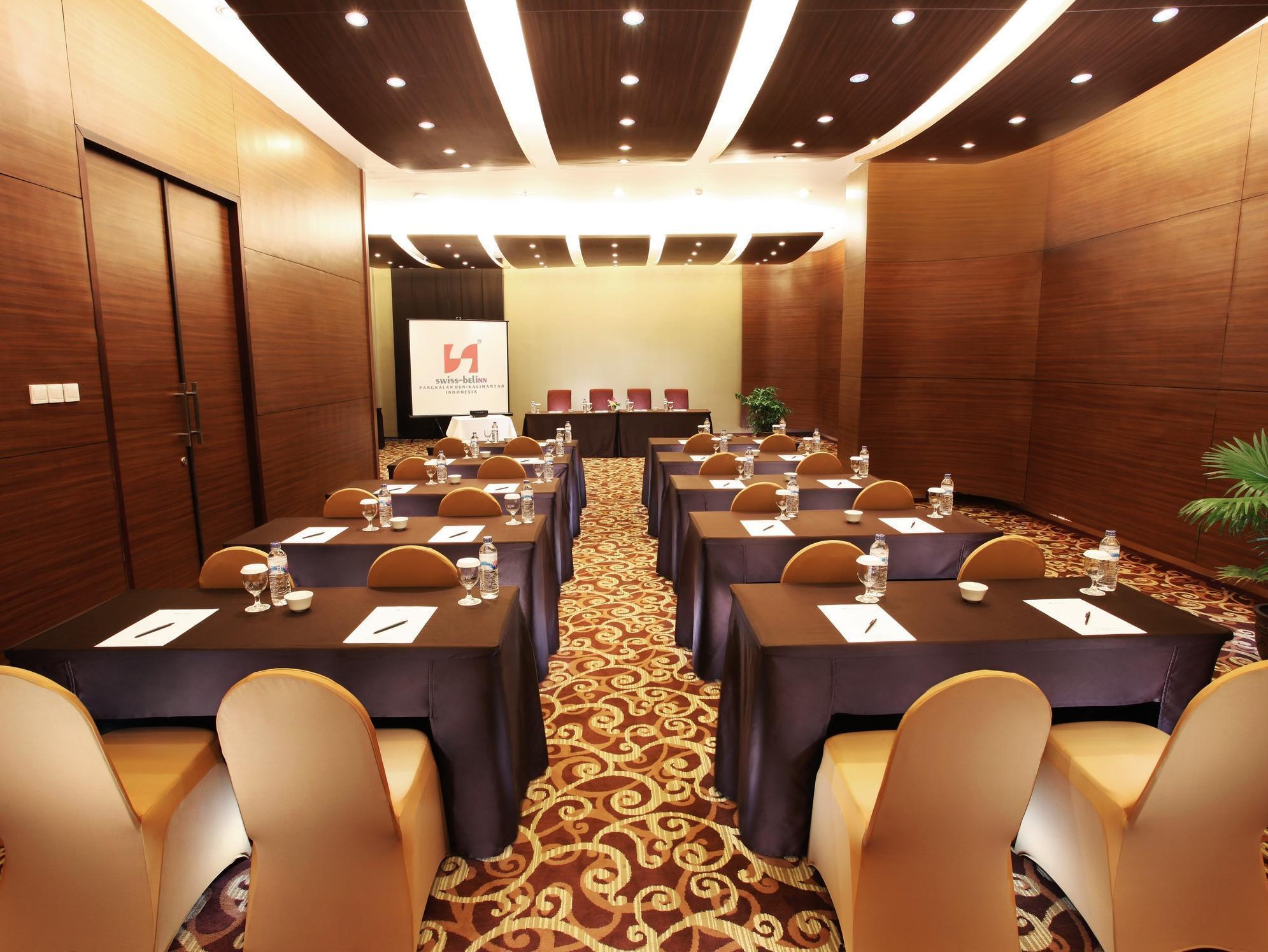 Swiss-Belinn Pangkalan Bun Exterior foto