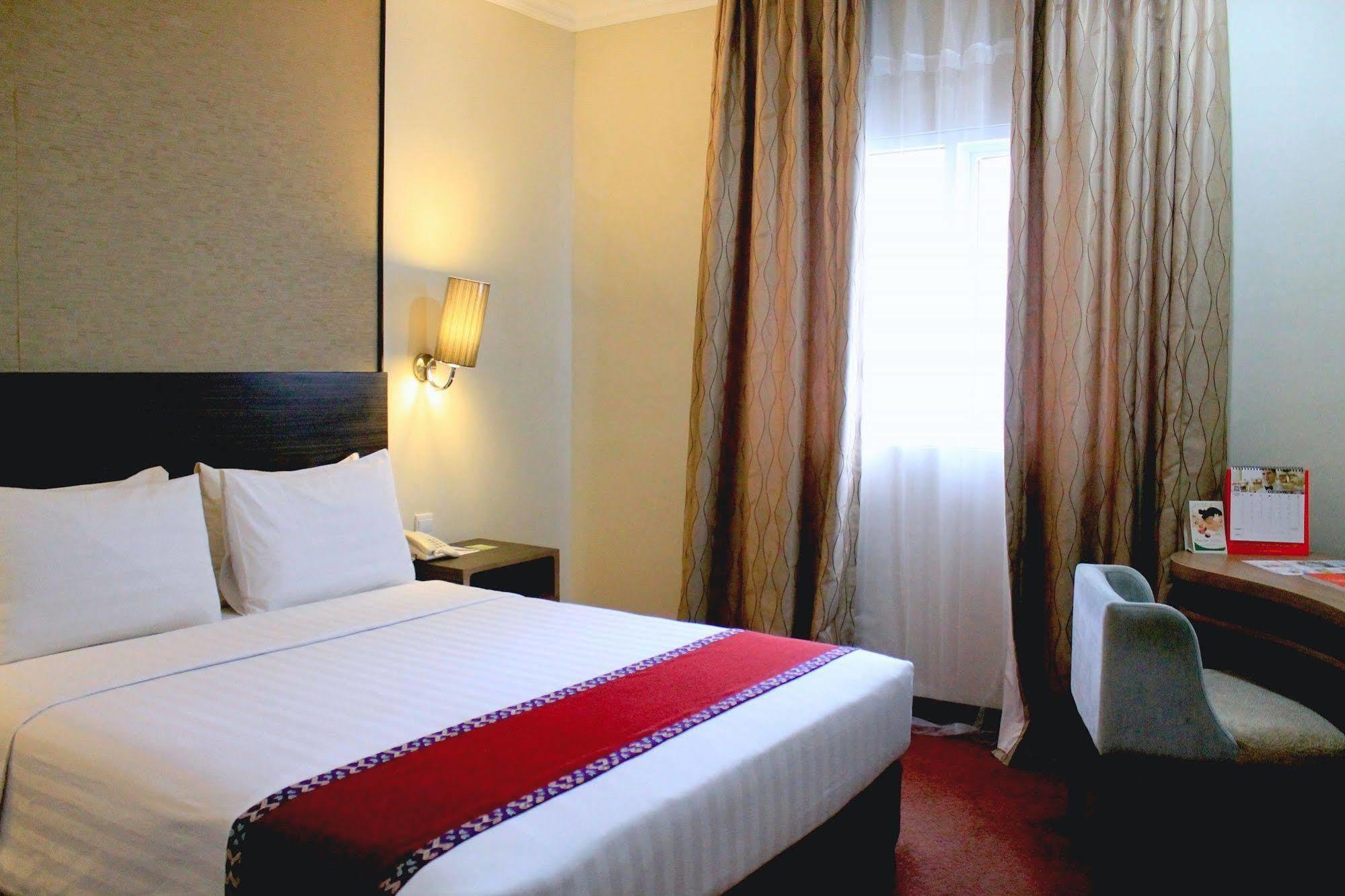 Swiss-Belinn Pangkalan Bun Exterior foto