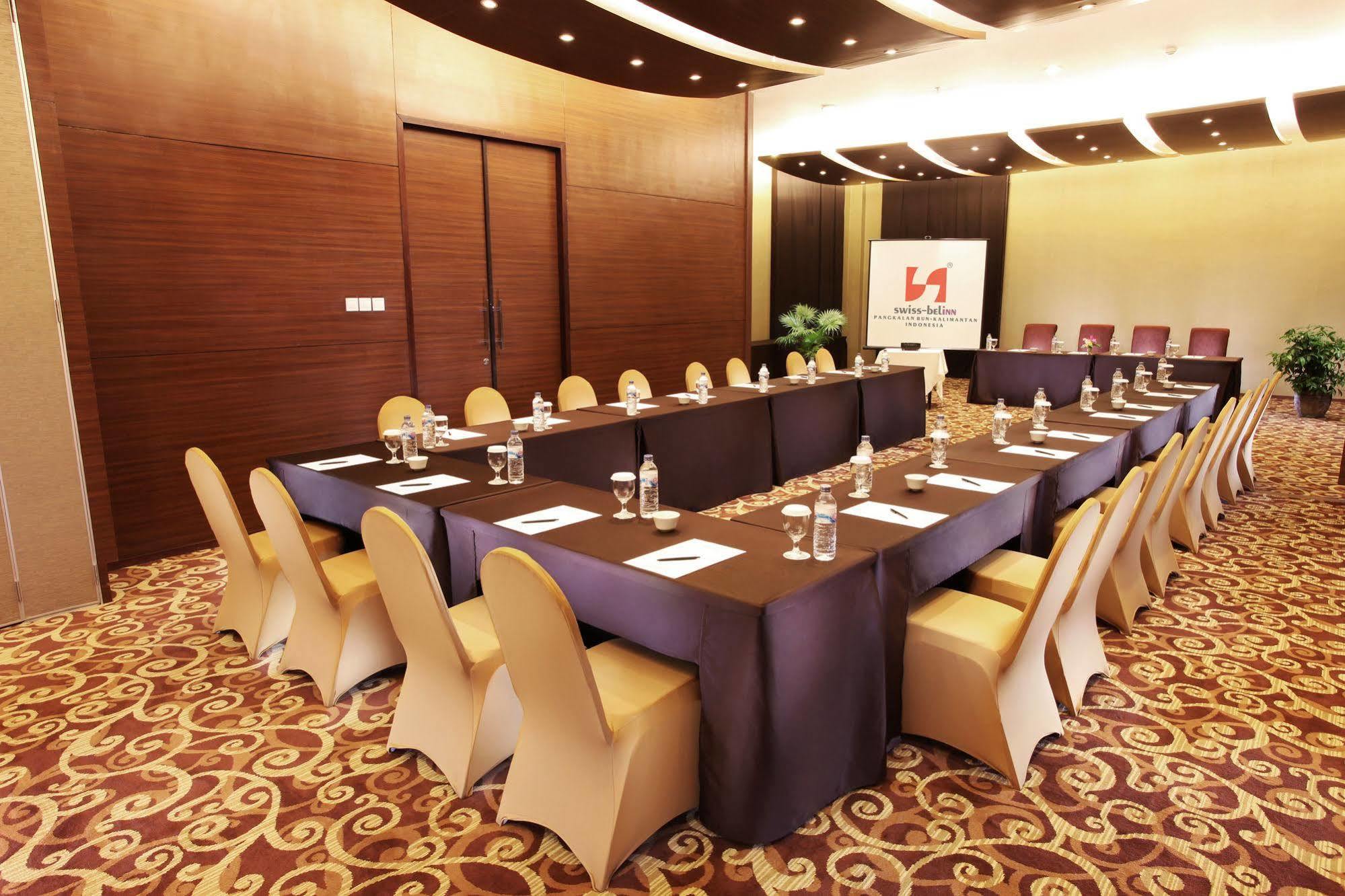 Swiss-Belinn Pangkalan Bun Exterior foto