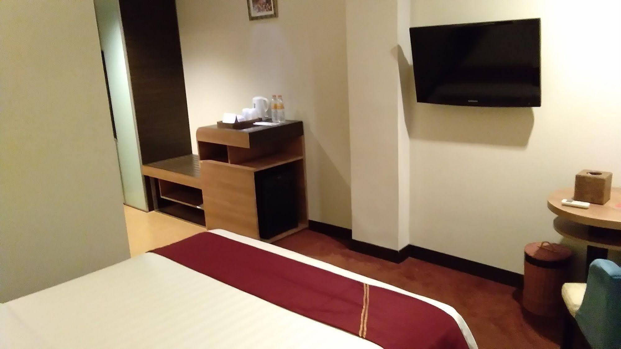 Swiss-Belinn Pangkalan Bun Exterior foto